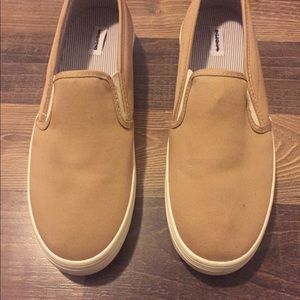 Slip on shoes